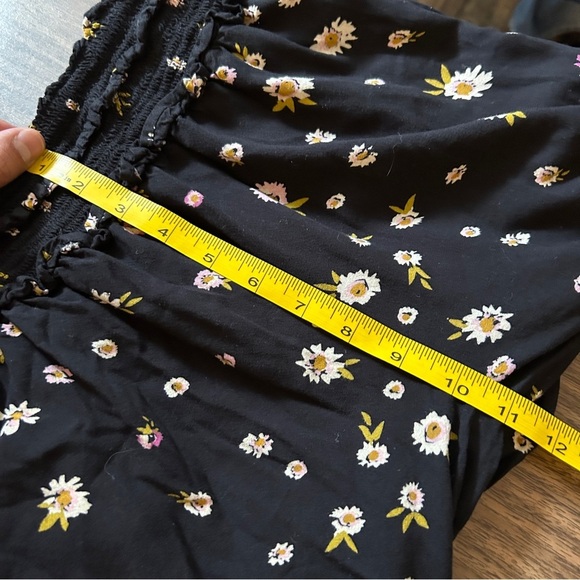 ❤️ Patrons of Peace Black with Floral Accents - Picture 8 of 10